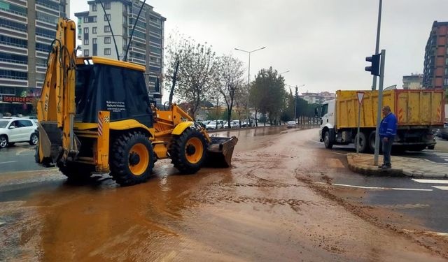 Büyükşehir, Sağanak Yağışlara Karşı Sahada