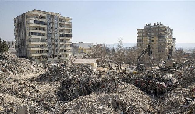 1400 kişinin hayatını kaybettiği sitenin yıkılmasının nedeni belli oldu