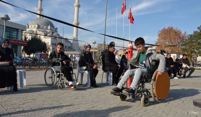 Afşin’de Vatandaşlar, Engellilerin Hayatını Yaşayarak Gördü