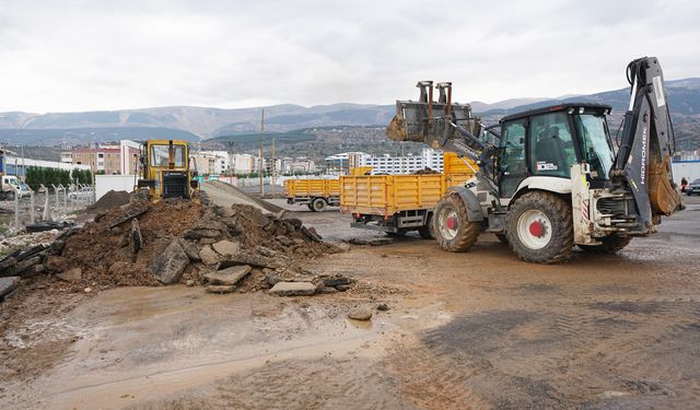 Büyükşehir, Hafriyat Atıklarının Bertarafını Sürdürüyor