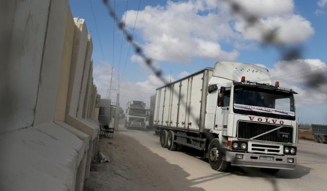İsrail, Kerem Şalom Sınır Kapısı’nın Gazze’ye yardım girişi için açılmasına ilk defa izin verdi