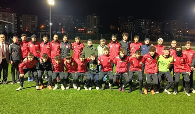 Başkan Güven’den Sporculara Malzeme Desteği