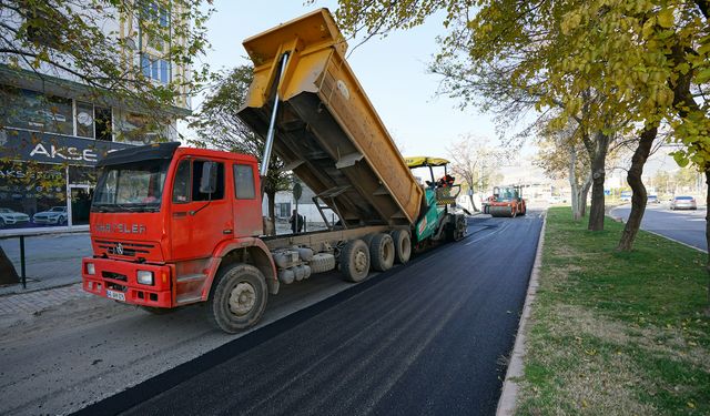 Büyükşehir, Dulkadiroğlu’nda Bir Arteri Daha Yeniliyor