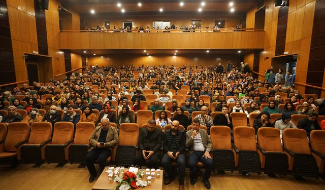 Şiir ve Edebiyat Günleri’nde Cahit Zarifoğlu’nun Hayatı Sahneye Taşındı