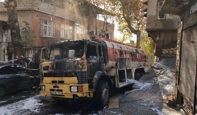 Seyir Halindeki Su Tankeri Alev Aldı