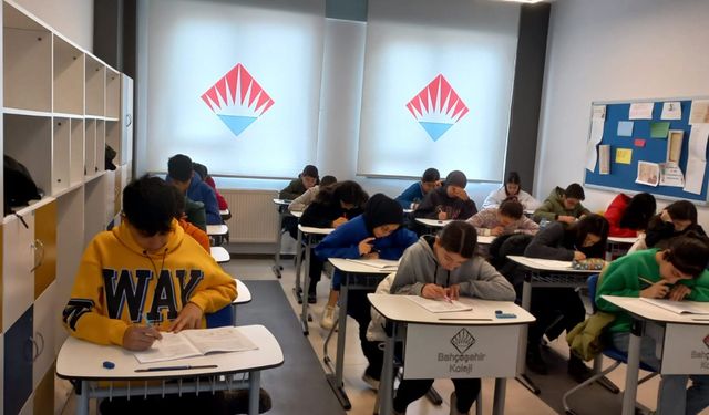 Bahçeşehir Koleji Lise Bursluluk Sınavı Yoğun Katılımla Gerçekleşti