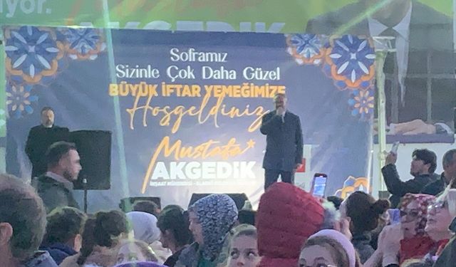 Aladağ'da Belediyesince iftar programı düzenlendi