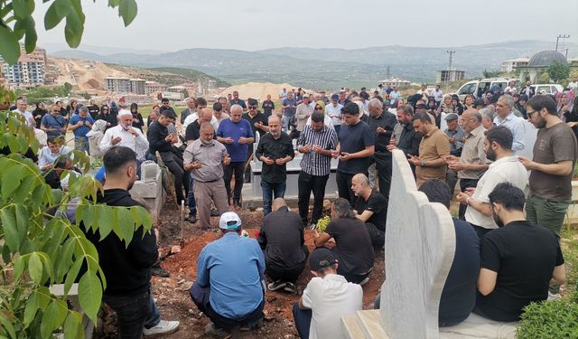 Kahramanmaraş’ta mezar yanlışlıkla açıldı! Depremde kaybolan kadın bulundu!