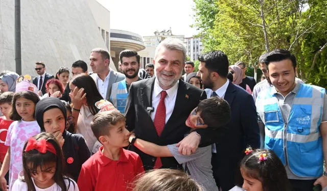 Kahramanmaraş'ta 23 Nisan Coşkusu: Başkan Görgel, Çocuklarla Buluştu!