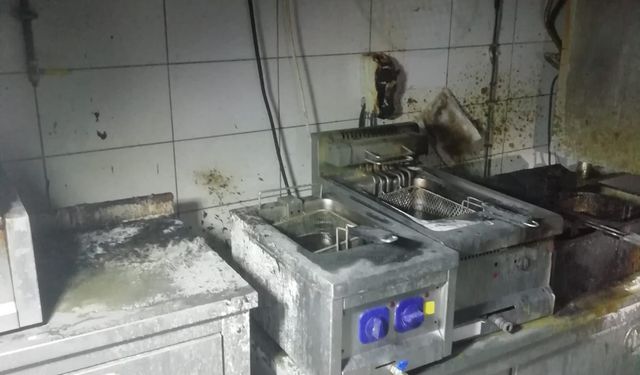 Gölhisar'da öğrenci yurdunun mutfağında çıkan yangın söndürüldü