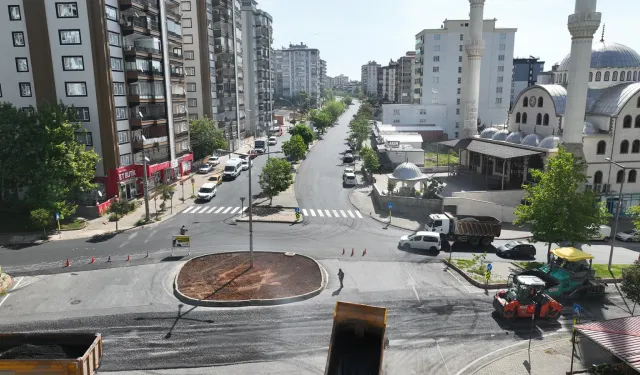 Kahramanmaraş'ta Asfalt Yenileme Çalışması: Başkonuş Caddesi Yenilendi!