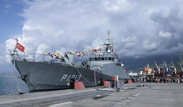 Deniz Kuvvetleri'ne ait 23 gemi, ziyarete açıldı