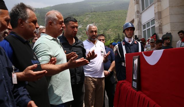 Şehit Jandarma Uzman Çavuş Ertaş, Hatay'da son yolculuğuna uğurlandı