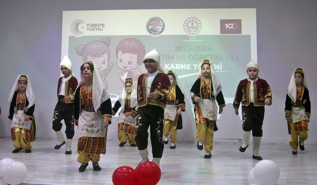 Adana, Mersin, Hatay ve Osmaniye'de öğrenciler karnelerini aldı