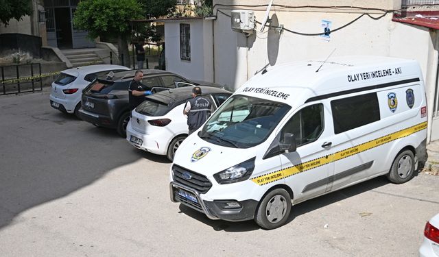 Adana'da boşandığı eşini öldüren kişi aynı silahla intihar etti