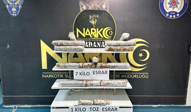 Adana'da kamyonette 8 kilogram esrar ele geçirildi