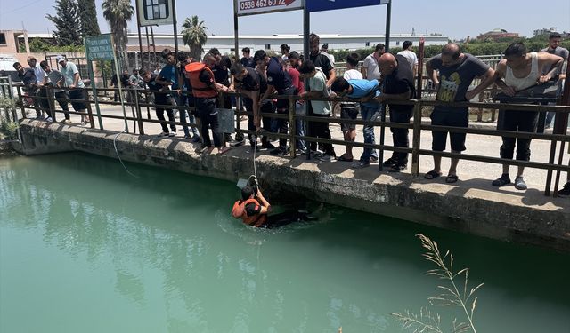 Adana'da sulama kanalına atlayan eşini kurtarmak isteyen kişi suda kayboldu