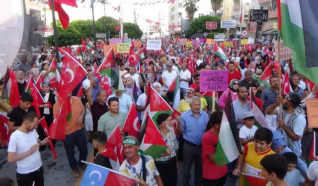 Mersin'de Filistin'e destek yürüyüşü düzenlendi