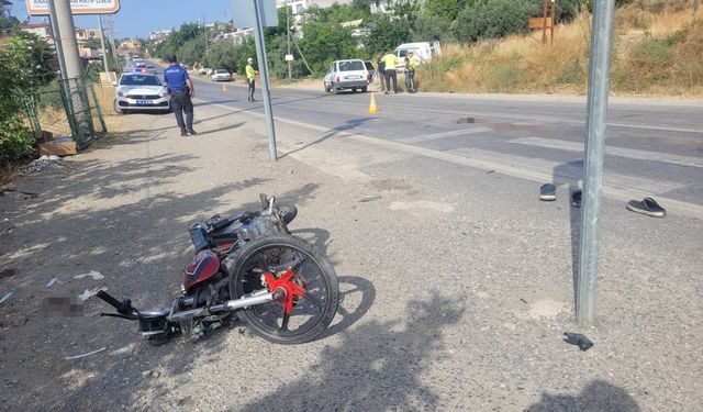 Mersin'de otomobille çarpışan motosikletteki 1 kişi öldü, 1 kişi yaralandı