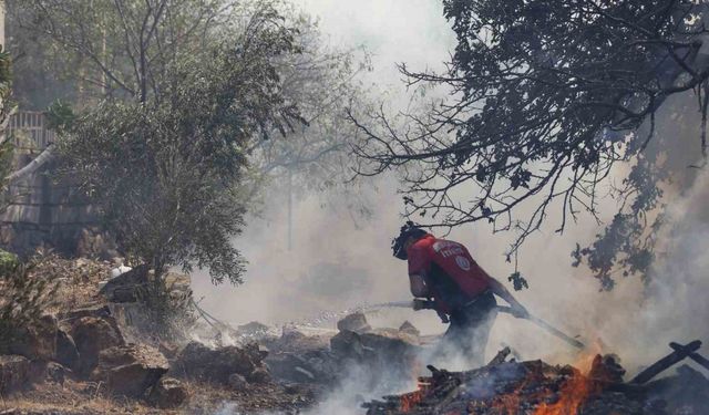 Mersin itfaiyesi sıcak hava nedeniyle çıkabilecek yangınlara karşı uyarıda bulundu