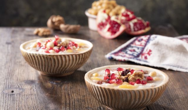 Bolluk ve bereketiyle gönüllerin, sağlıklı içeriğiyle bedenin dostu: Aşure