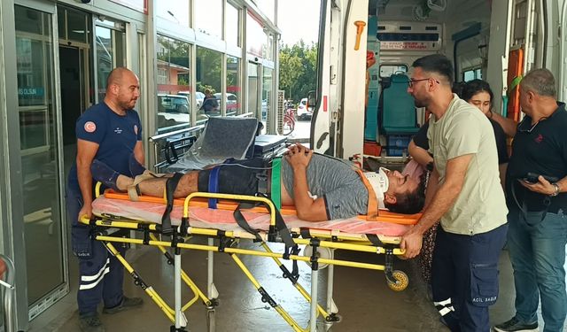 Adana'da çardağın çökmesi sonucu 4 kişi yaralandı