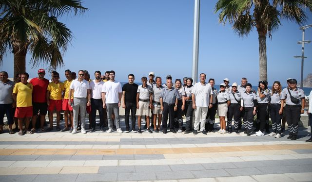 Alanya'nın plajları cankurtaranlara ve özel güvenlik ekiplerine emanet