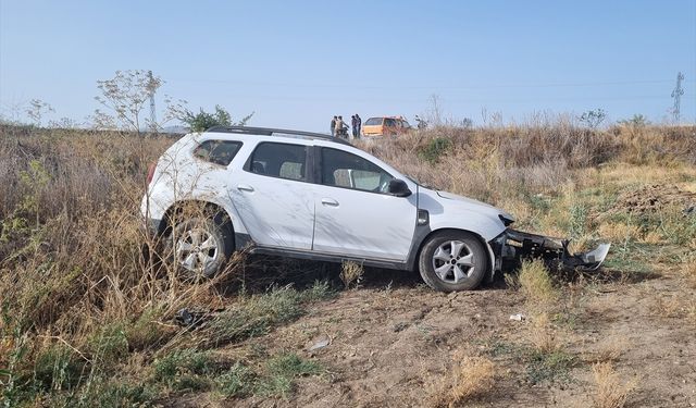 Burdur'da şarampole devrilen otomobilin sürücüsü yaralandı