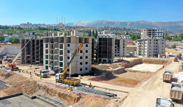 "Kahramanmaraş'ın kalbi"ndeki inşaatlar hızla yükseliyor