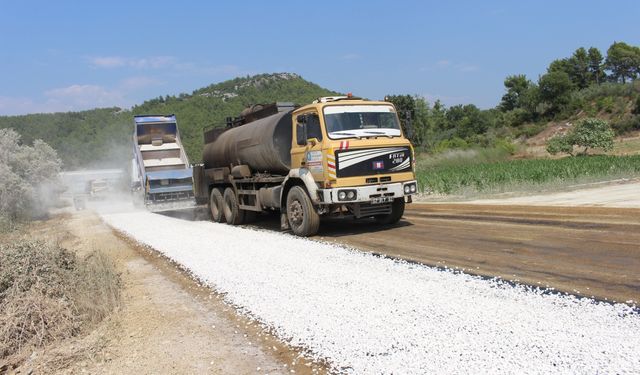 Manavgat'ta asfaltlama çalışması yapıldı