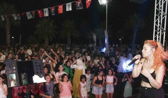 Aydıncık sahili ’Yaz Dostum’ konserleriyle renklendi