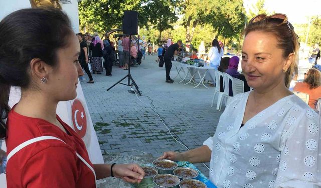 Erdemli’de yayladaki etkinlikte bin 500 kişilik aşure ikram edildi