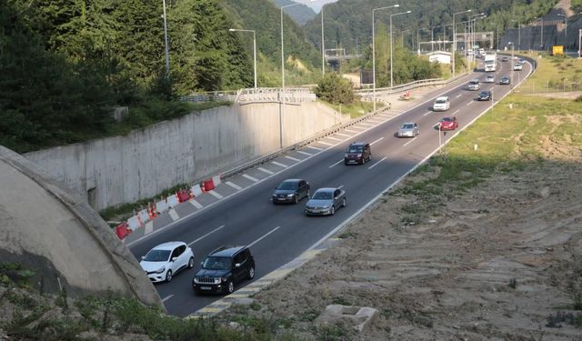 Bolu Dağı geçişinin İstanbul istikameti trafiğe kapatılacak