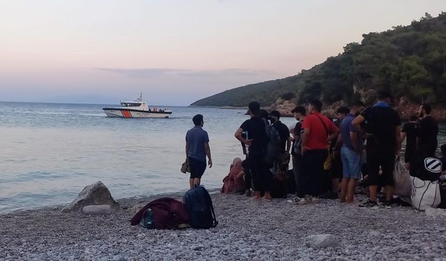 İzmir'de 62 düzensiz göçmen yakalandı