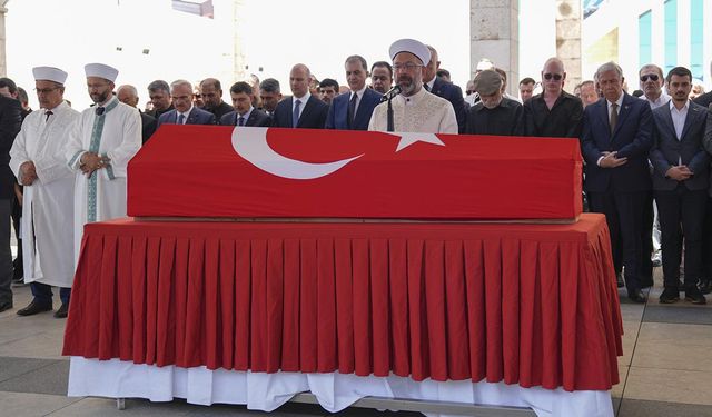 Usta oyuncu Kenan Işık son yolculuğuna uğurlandı