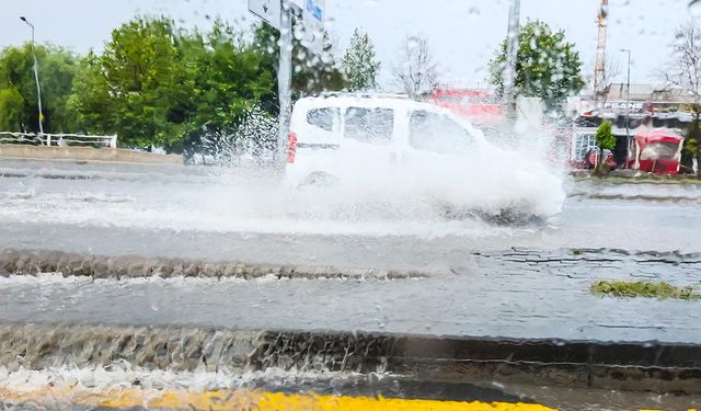 Doğu Akdeniz için sağanak uyarısı