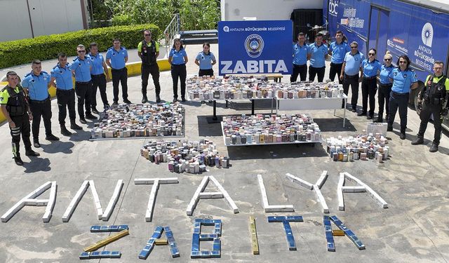 Antalya'da 5 bin 807 sahte parfüm ele geçirildi