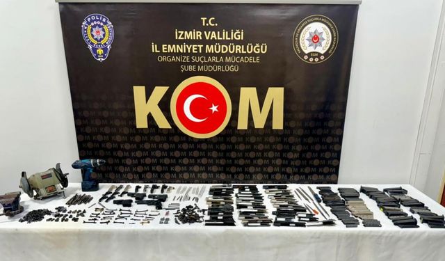 İzmir'de kaçak silah imalathanesine operasyon