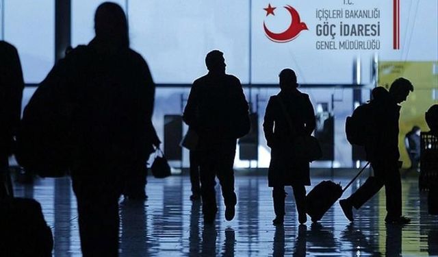 Türkiye'ye Göç Azalıyor: Yüzde 35,9 Düşüş Kaydedildi!