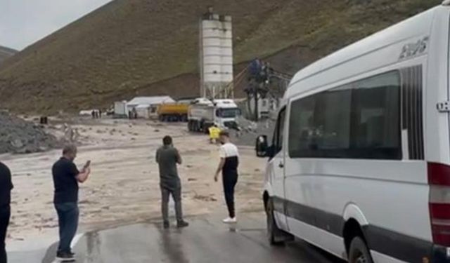 Metoroloji tarafından yapılan uyarılardan sonra bölgede yoğun yağışlar etkili olmaya başladı.