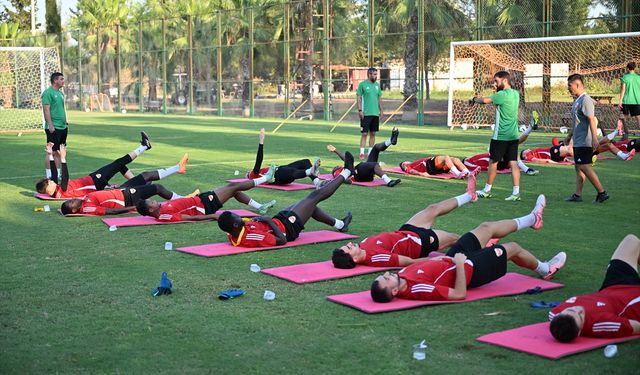 Adanasporlu futbolcular, Sol Bamba yönetiminde yükselişe geçeceklerine inanıyor