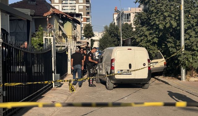 Antalya'da kuyumcuya silahlı saldırıda 1 kişi yaralandı