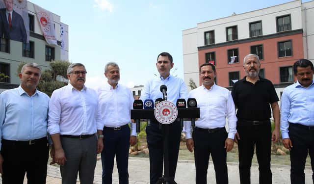 Bakan Kurum, Hatay'da deprem bölgesindeki konut çalışmalarını değerlendirdi