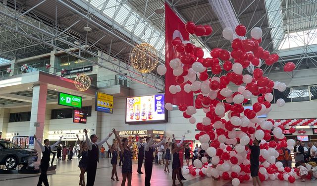 Fraport TAV Antalya Havalimanı'nda 30 Ağustos etkinliği düzenlendi