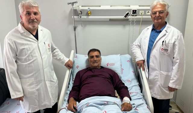 Isparta'da bir kişinin karnından 8 kilogram tümör çıkarıldı