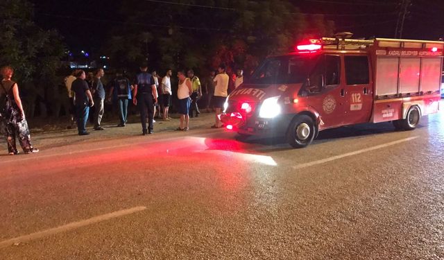 Osmaniye'de iş yerinin bahçesine devrilen otomobildeki 2 kişi yaralandı