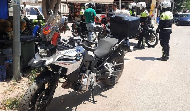 Alanya’da kurallara uymayan motosiklet sürücülerine ceza kesildi