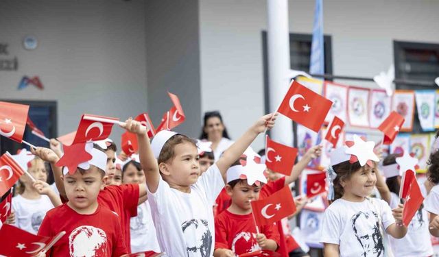 Başkan Seçer: "Bağımsızlık mücadelesinin zaferle taçlandığı gündür bugün"