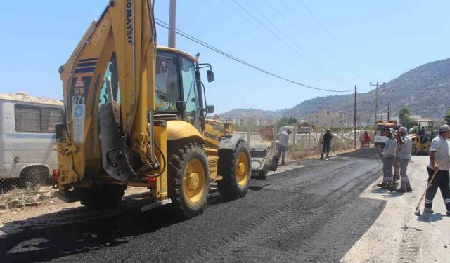 Büyükşehir asfalt onarım çalışması yapıyor