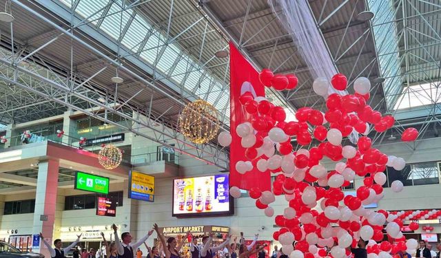 Fraport TAV Antalya Havalimanı’nda Zafer Bayramı coşkusu